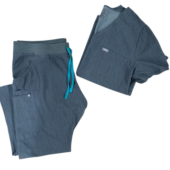 Figs Scrub Set Matching Top + Bottoms Graphite Size XXL - Picture 2 of 13